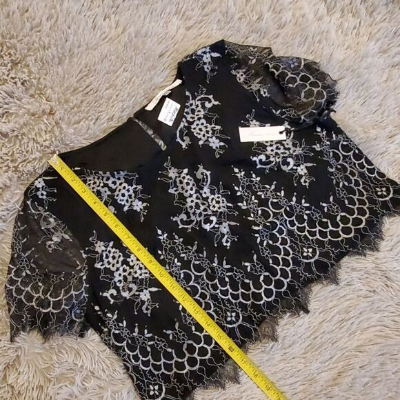 Lovers + friends sexy lace "affair" crop top Size L, New With Tags! - Picture 10 of 11